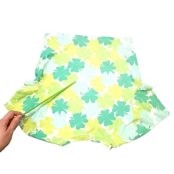 Care Bears Crop Top Embroidered Green Lucky Clover Mini T Shirt Tee, Medium - Picture 4 of 5